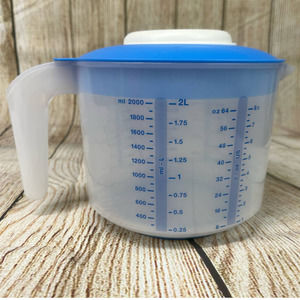 Tupperware 8 cup Mix, Pour & Store, Blue, New